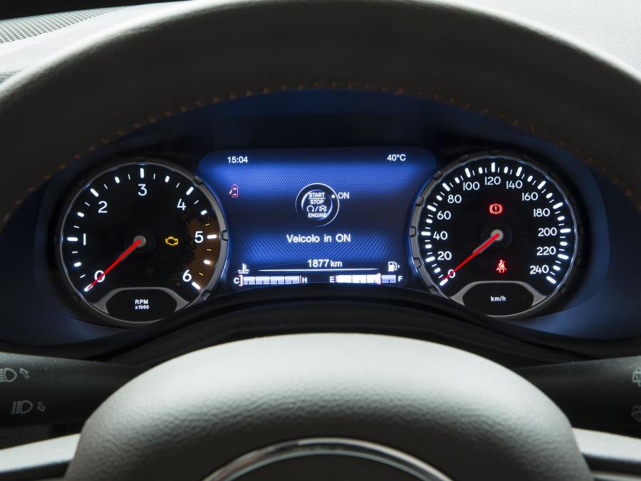  Jeep Renegade Limited 2014 года  (EU) (фото 18 из 30)